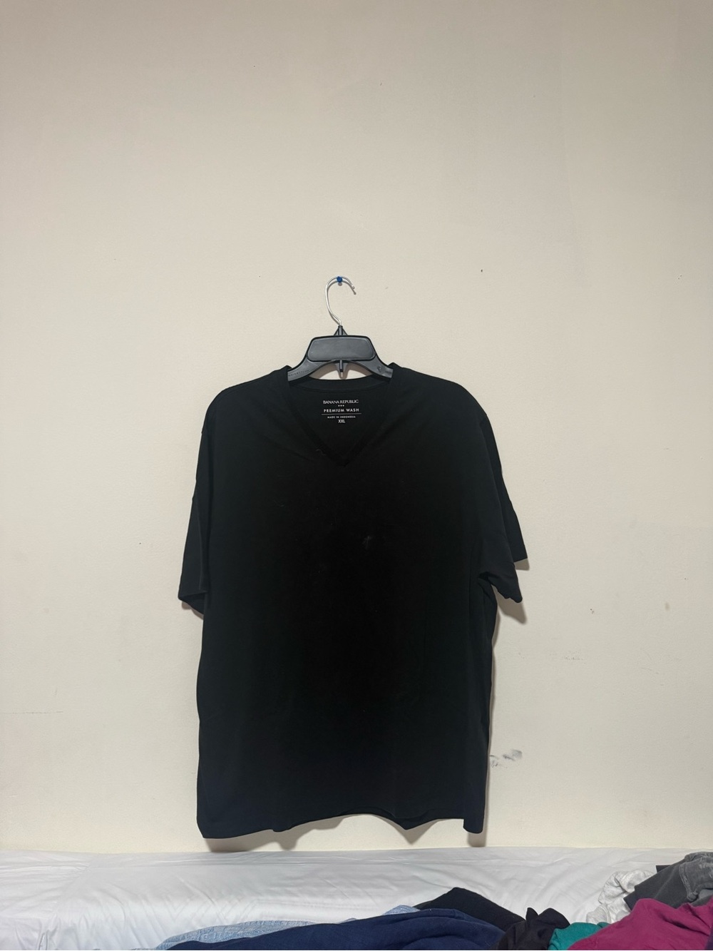 Banana Republic Black V-Neck Short Sleeve Tee